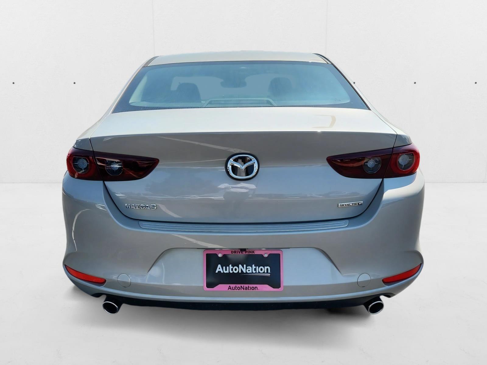 2025 Mazda Mazda3 2.5 s Preferred photo 4