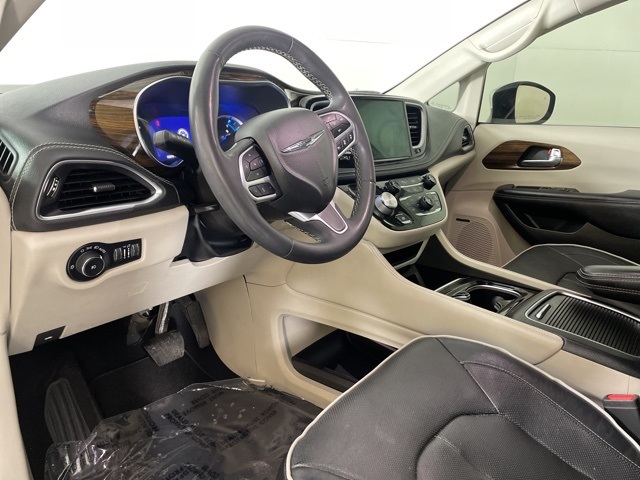 2022 Chrysler Pacifica Hybrid Limited photo 19