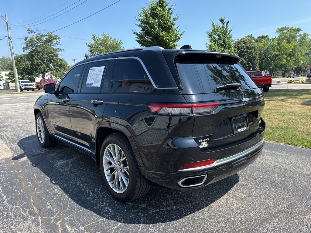 2023 Jeep Grand Cherokee Summit photo 5