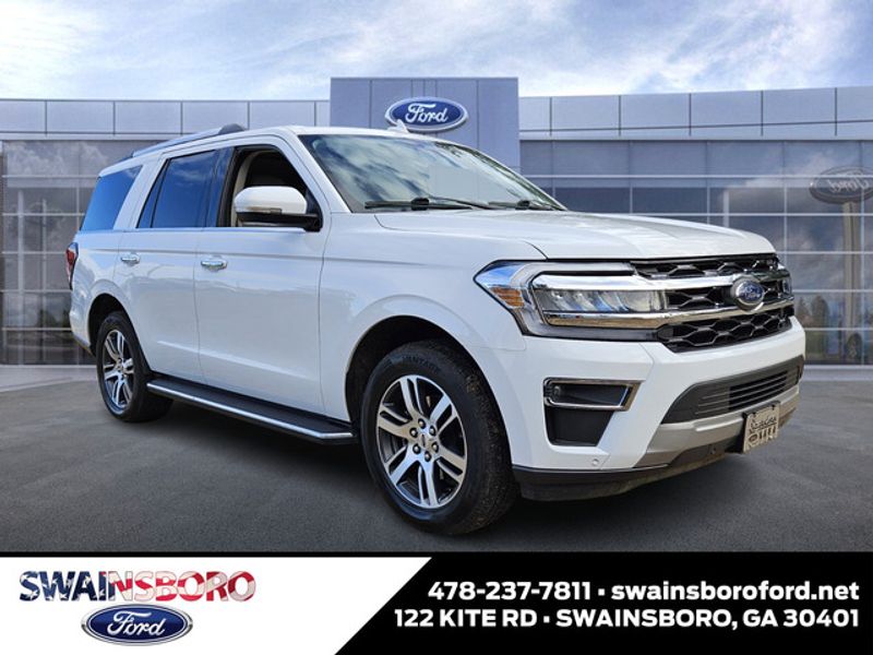 2023 Ford Expedition Limited's photo