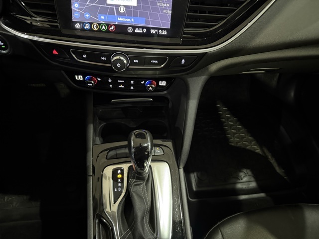 2018 Buick Regal TourX Essence photo 21
