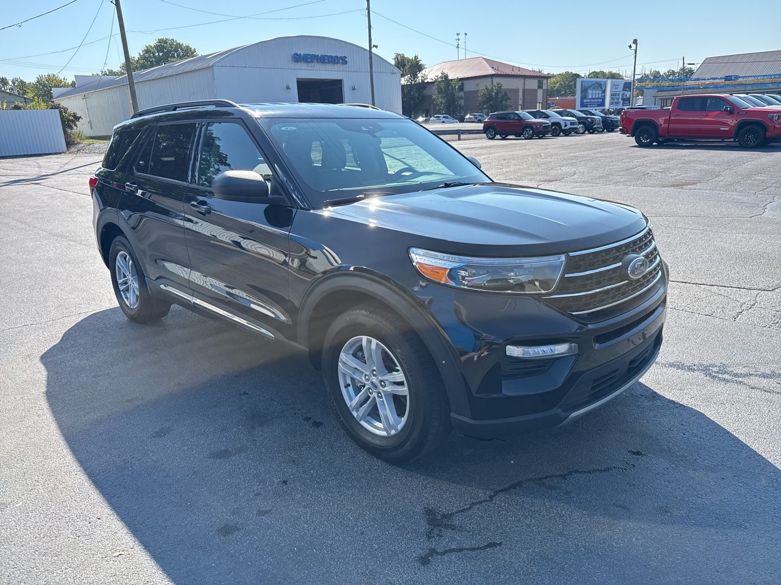 2023 Ford Explorer XLT photo 16