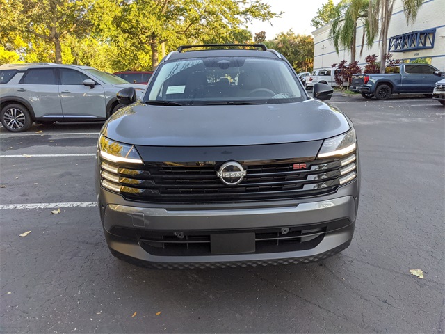 2026 Nissan Kicks SR photo 5