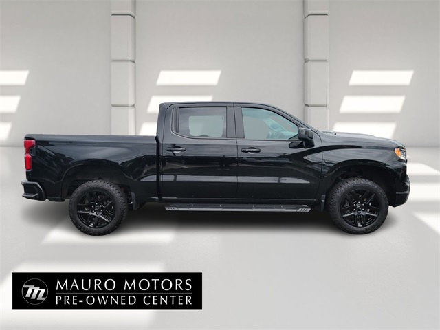 2023 Chevrolet Silverado Trail Boss LT photo 2