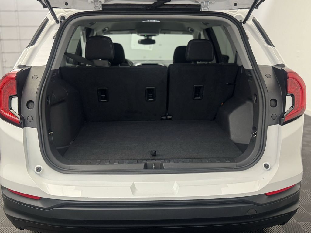2024 Gmc Terrain SLE photo 18
