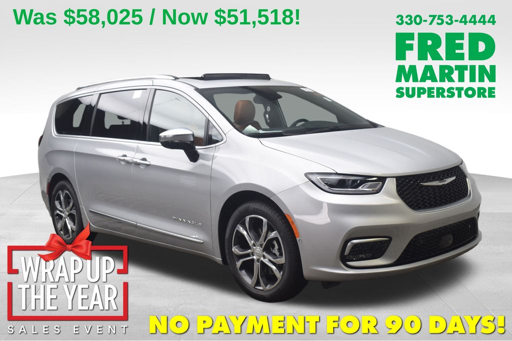 2026 Chrysler Pacifica Pinnacle's photo