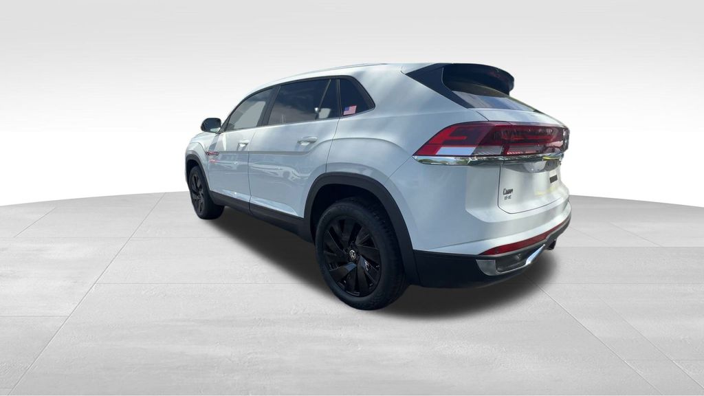 2025 Volkswagen Atlas Cross Sport SE Technology photo 2