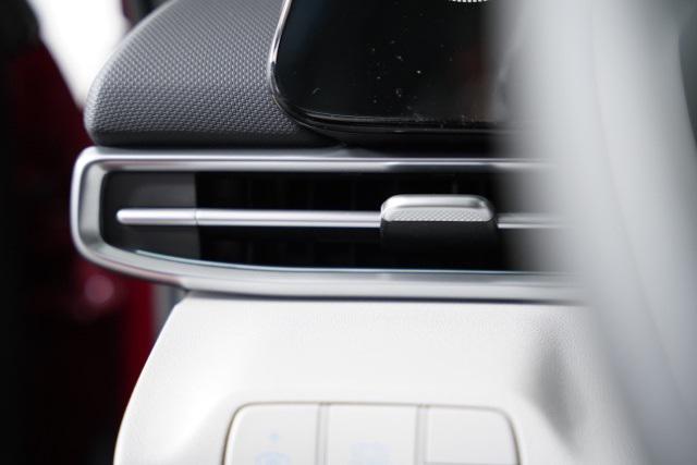 2025 Hyundai Elantra Hybrid Limited photo 19