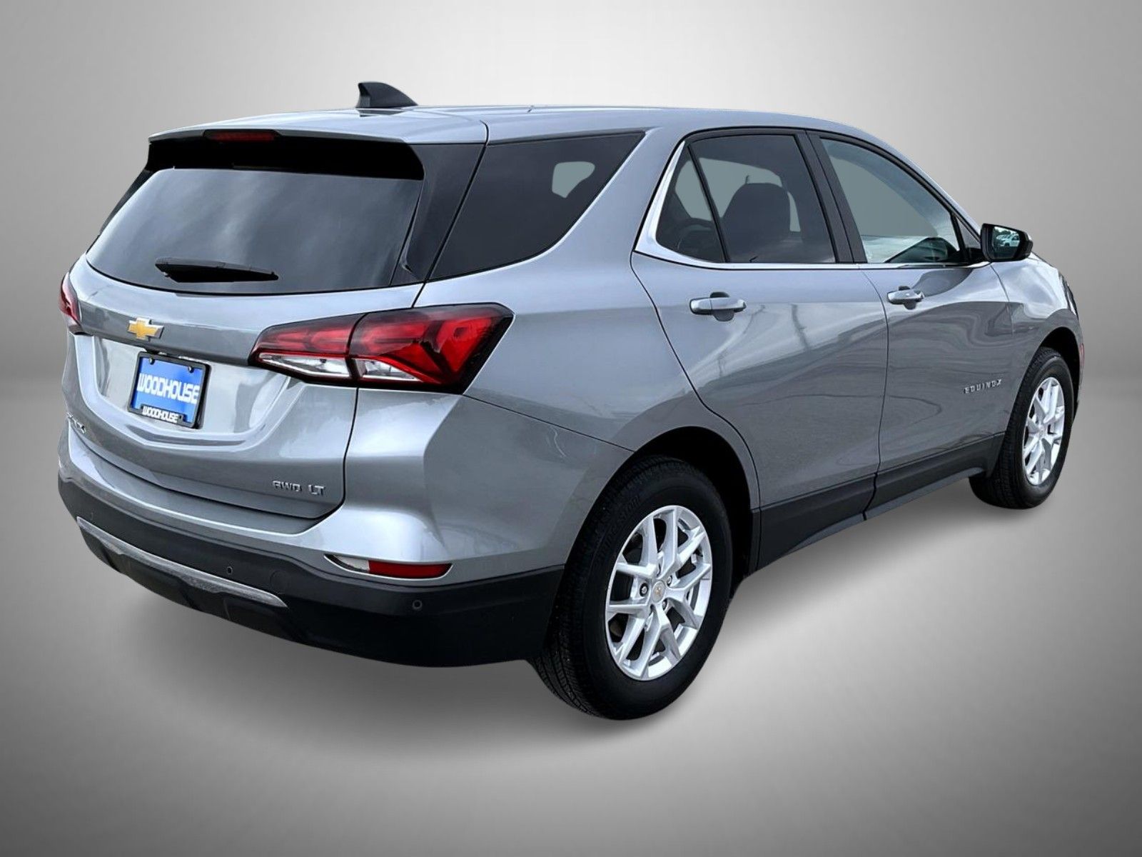 2024 Chevrolet Equinox LT photo 3