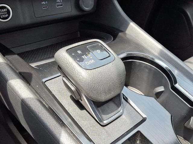 2022 Nissan Rogue SV photo 15