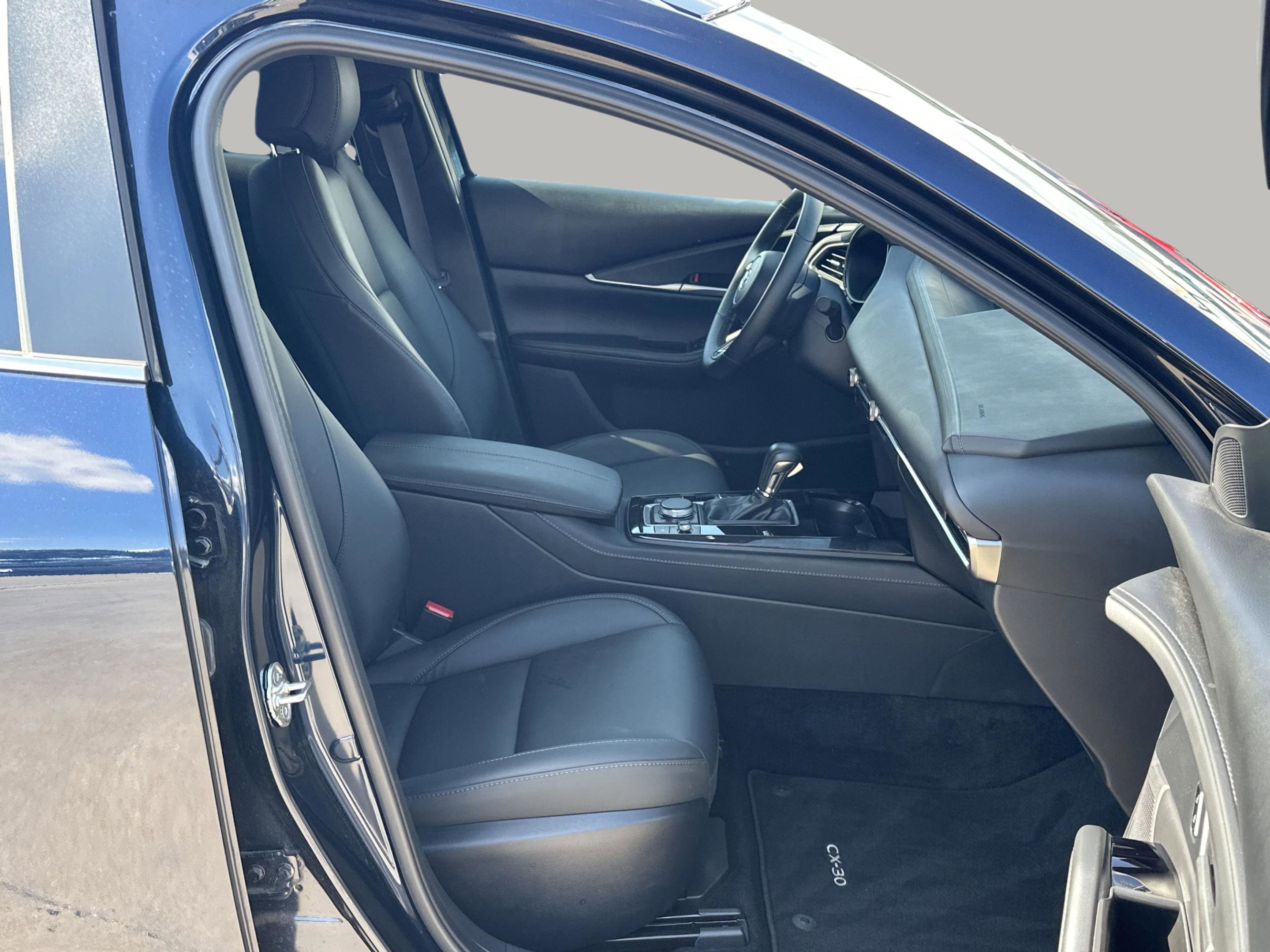 2024 Mazda CX-30 2.5 Select Sport photo 12