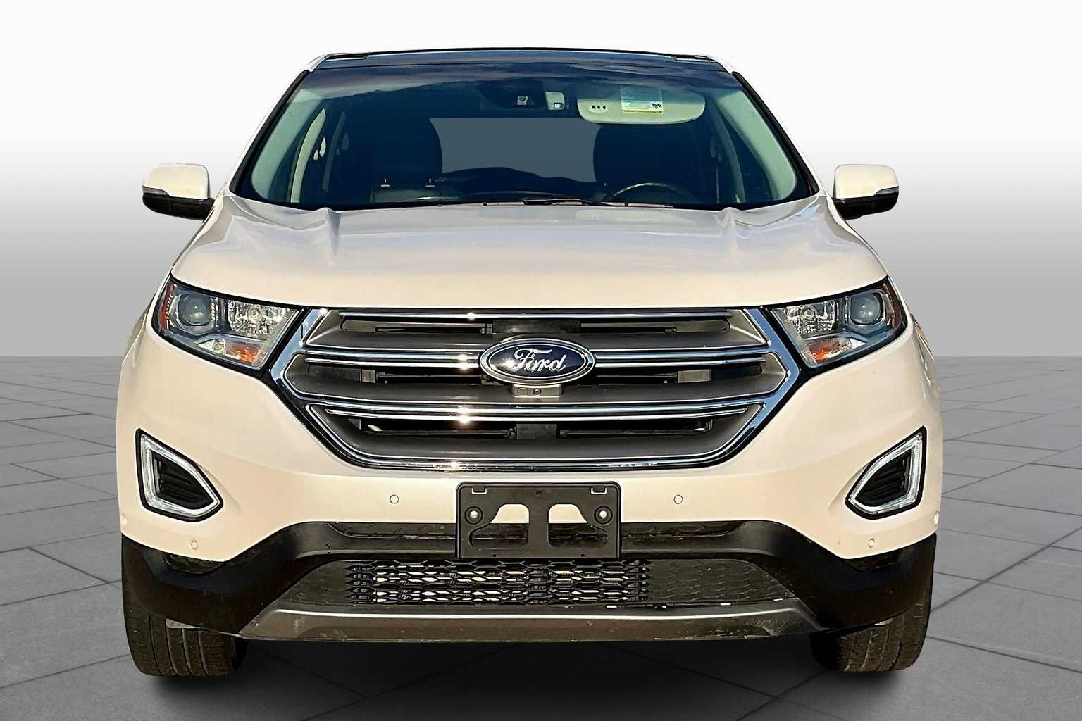 2017 Ford Edge Titanium photo 3