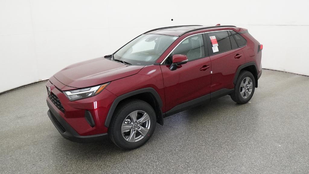 2025 Toyota RAV4 XLE's photo