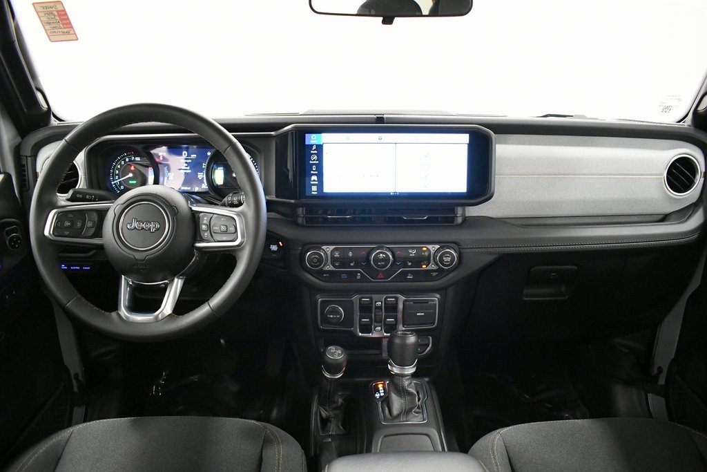 2024 Jeep Wrangler Sahara 4xe photo 3