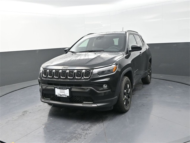 2026 Jeep Compass Latitude Altitude photo 3