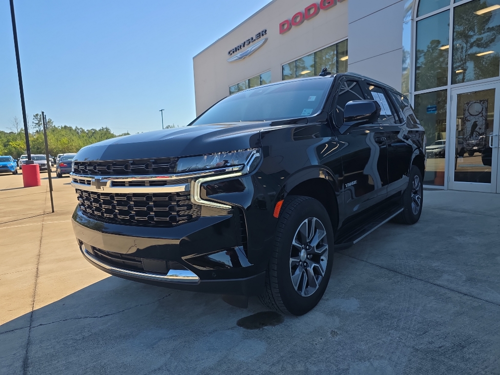 2024 Chevrolet Tahoe LS photo 2