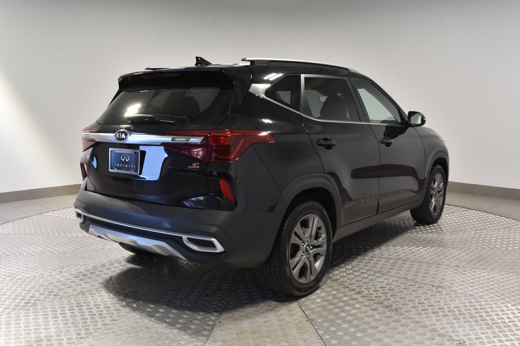 2021 Kia Seltos S photo 2