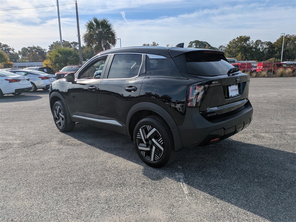 2026 Nissan Kicks SV photo 2