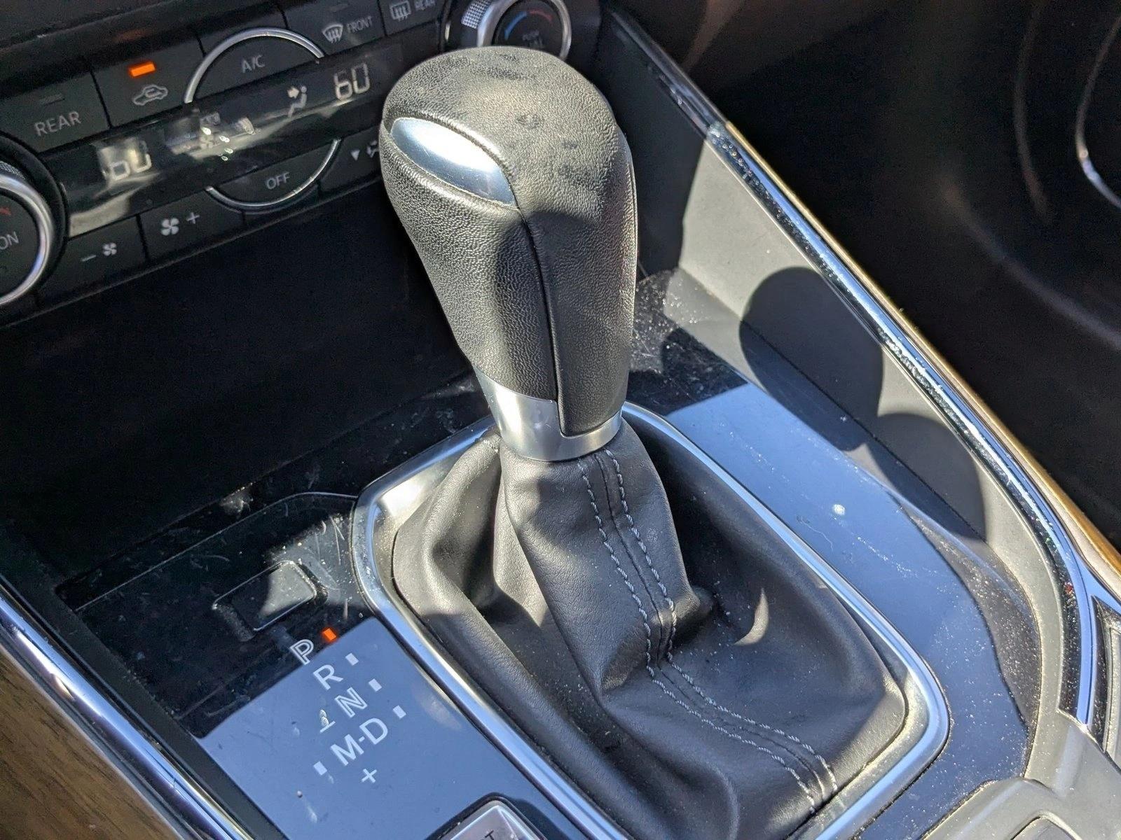 2016 Mazda CX-9 Signature photo 12