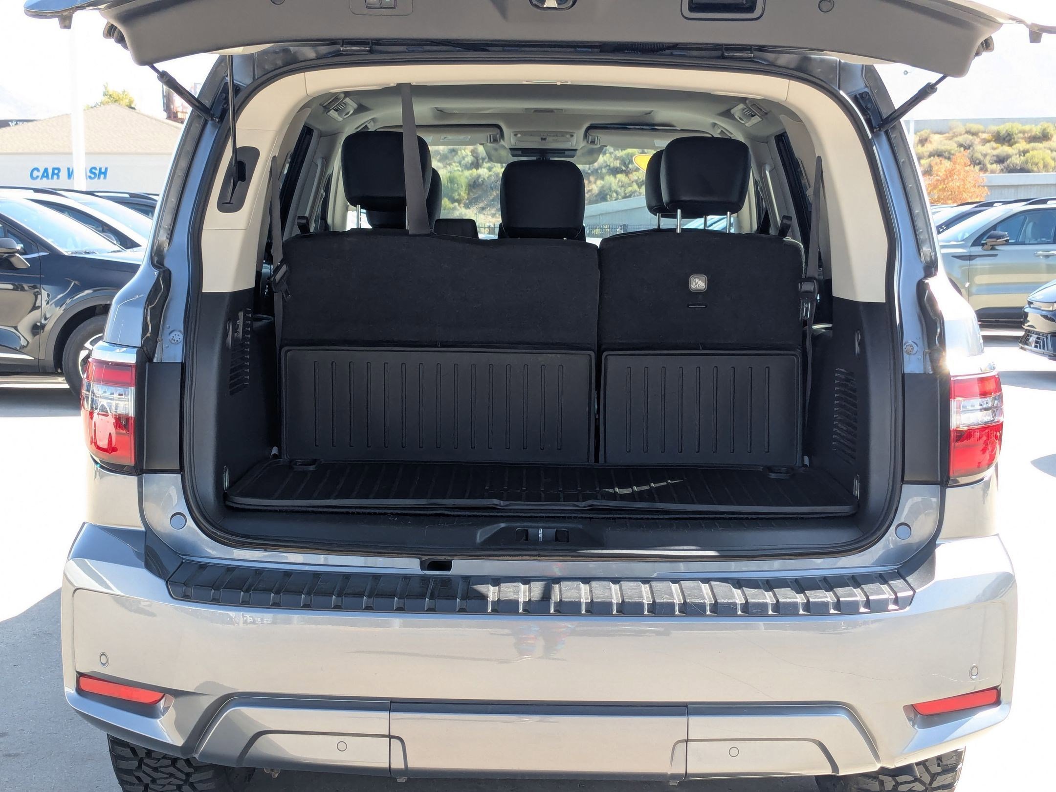 2024 Nissan Armada SL photo 25