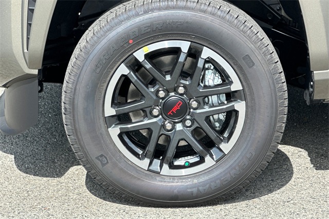 2025 Toyota Tacoma TRD Sport 4x4 Double Cab photo 31