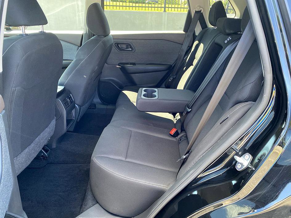 2023 Nissan Rogue S photo 14