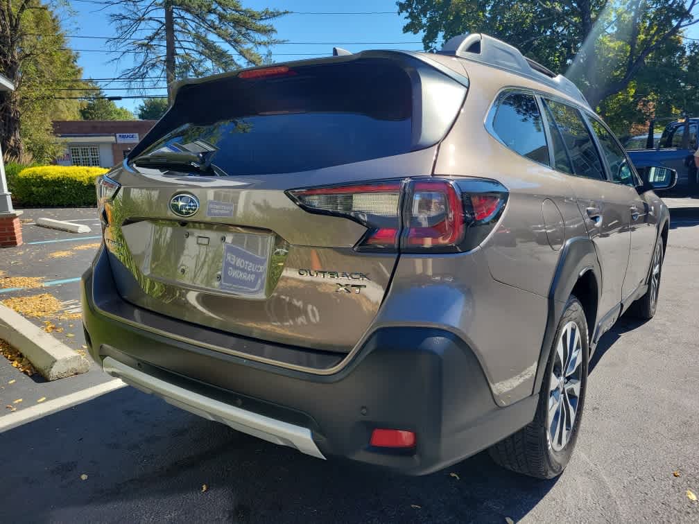 2023 Subaru Outback Limited XT photo 2