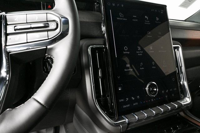 2026 Gmc Yukon XL Denali photo 13