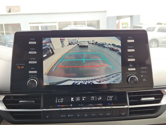 2023 Toyota Sienna XLE photo 41