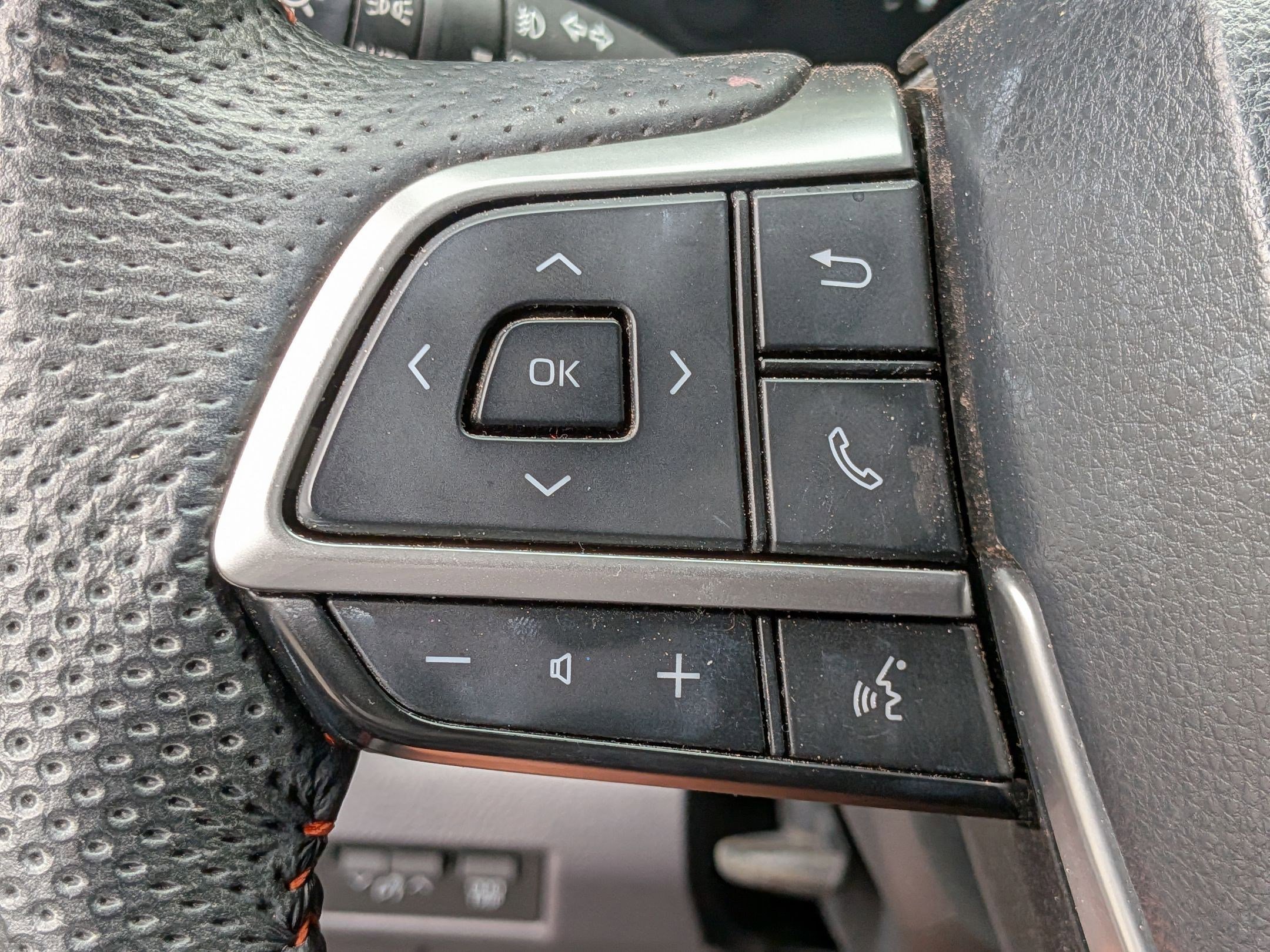 2022 Toyota Sienna XSE photo 17