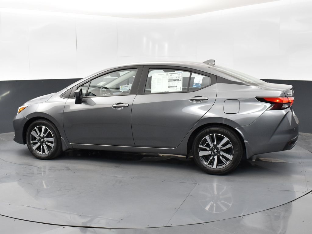 2025 Nissan Versa 1.6 SV photo 4