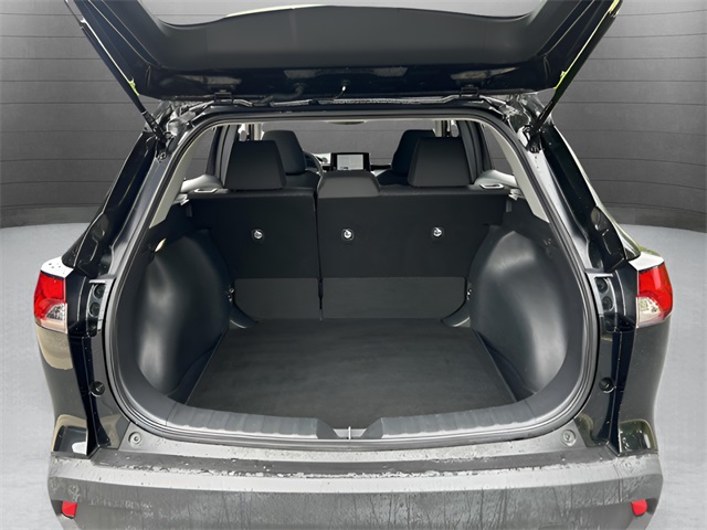 2024 Toyota Corolla Cross LE photo 31