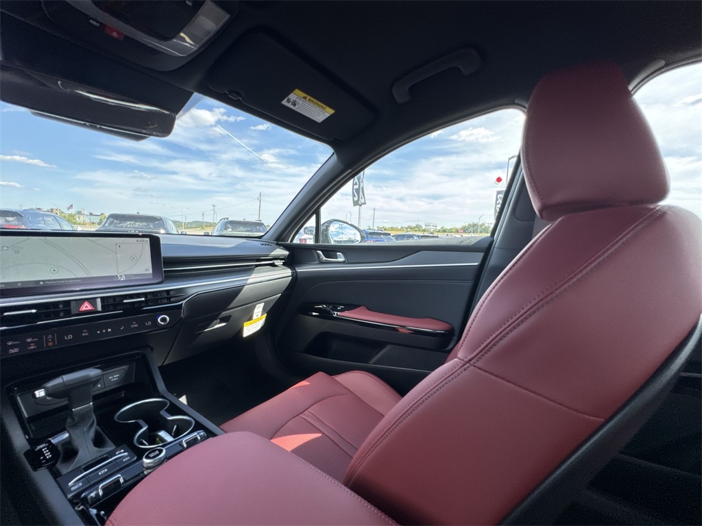 2026 Kia K5 GT-Line photo 11
