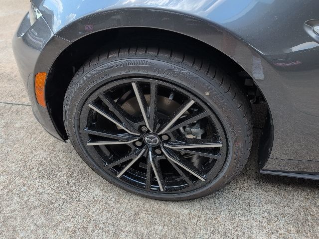 2025 Mazda MX-5 Miata Miata RF Grand Touring photo 9