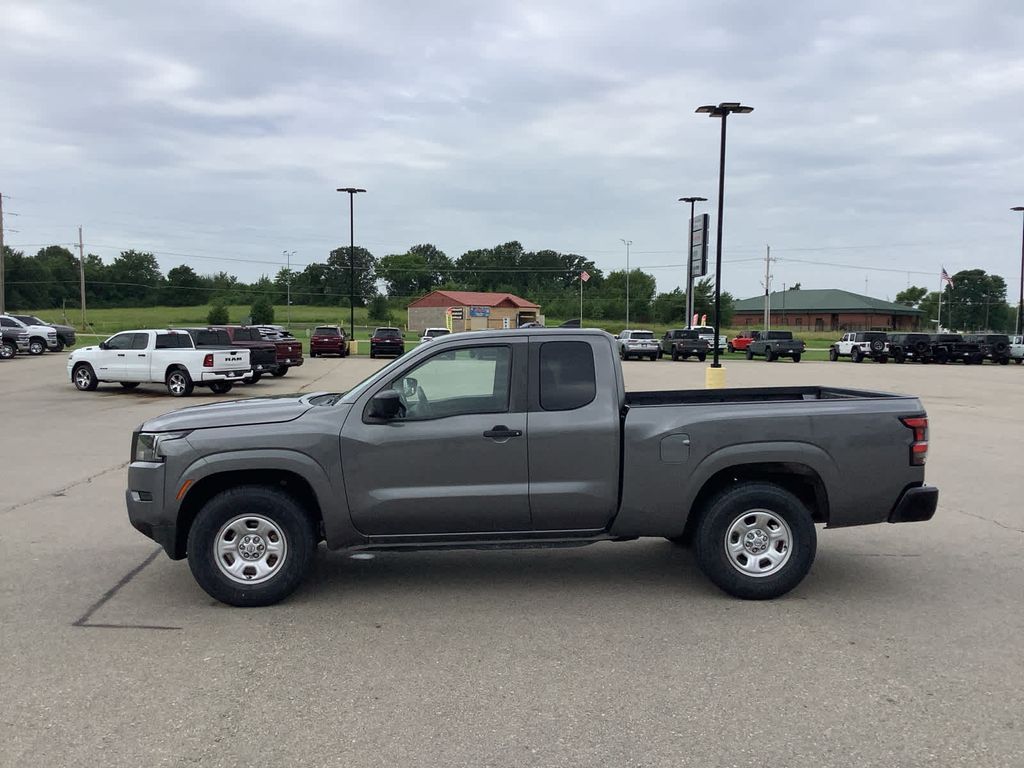 2022 Nissan Frontier S photo 4
