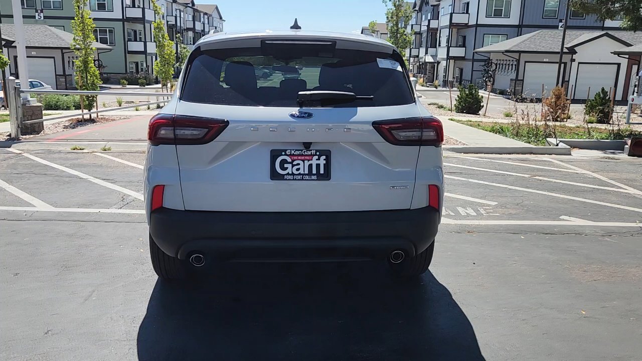 2025 Ford Escape ST-Line photo 5