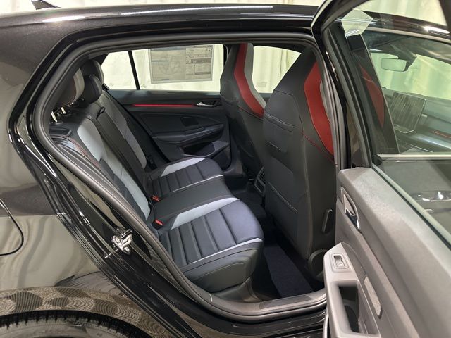 2025 Volkswagen Golf GTI SE photo 32