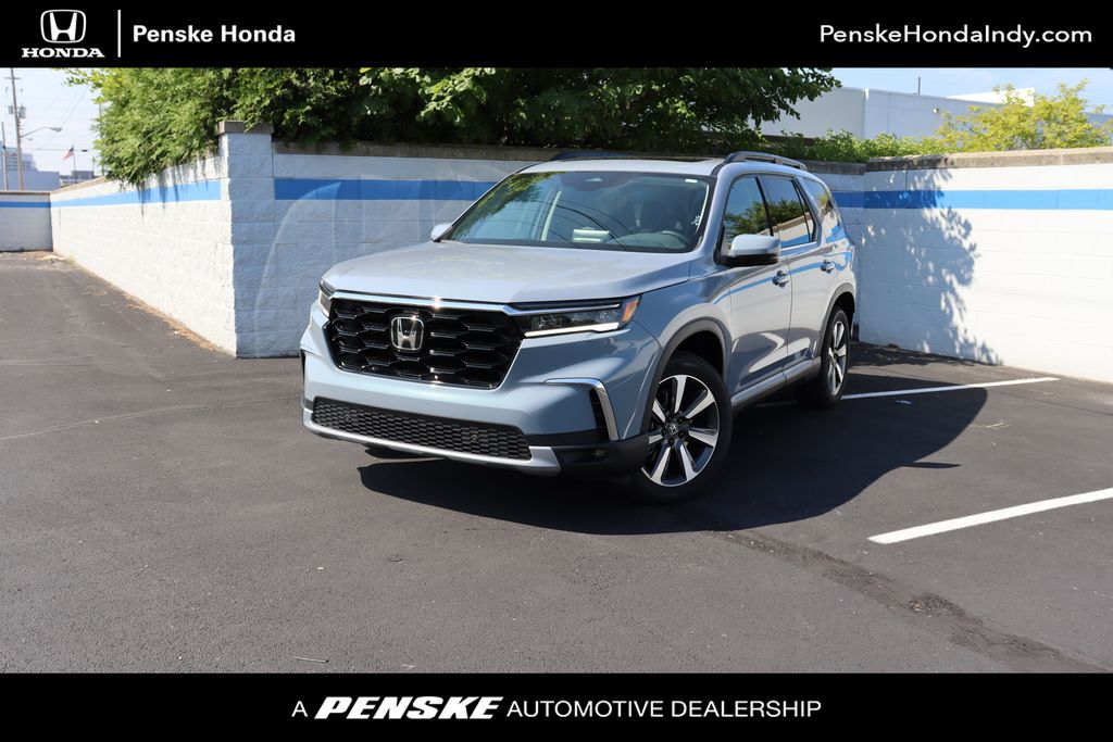 2025 Honda Pilot Touring's photo