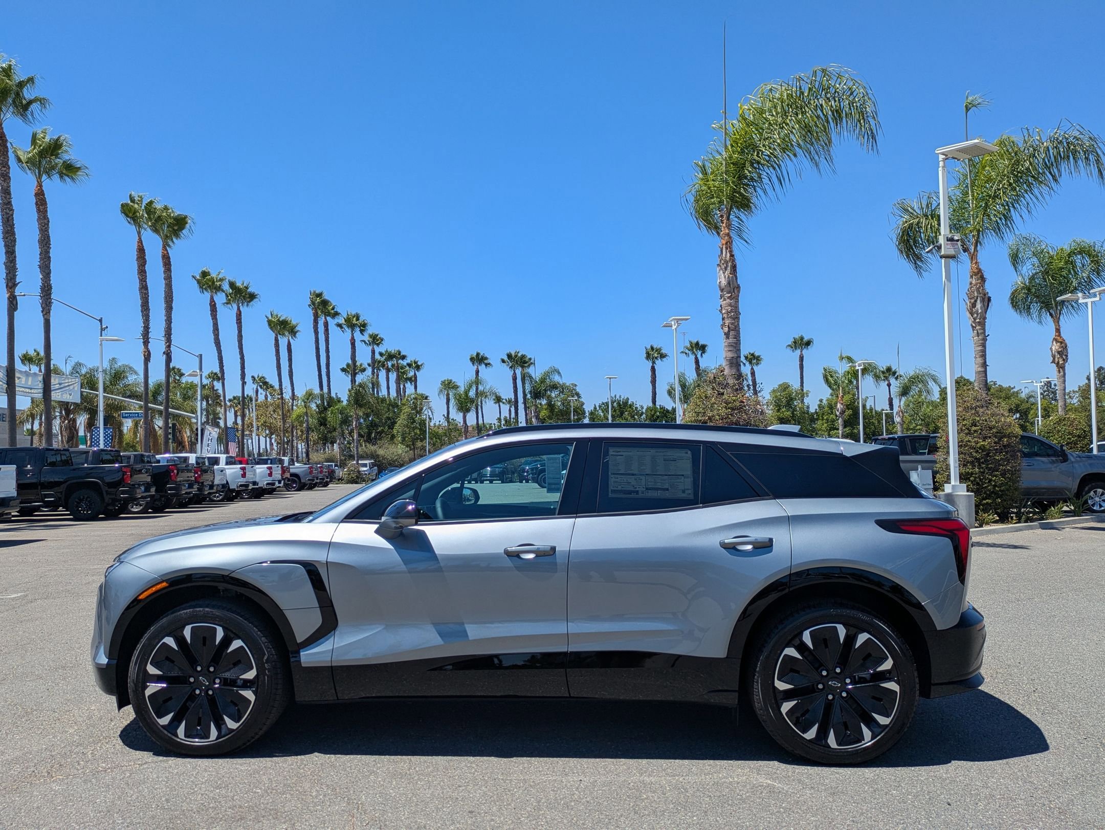 2025 Chevrolet Blazer EV RS photo 2