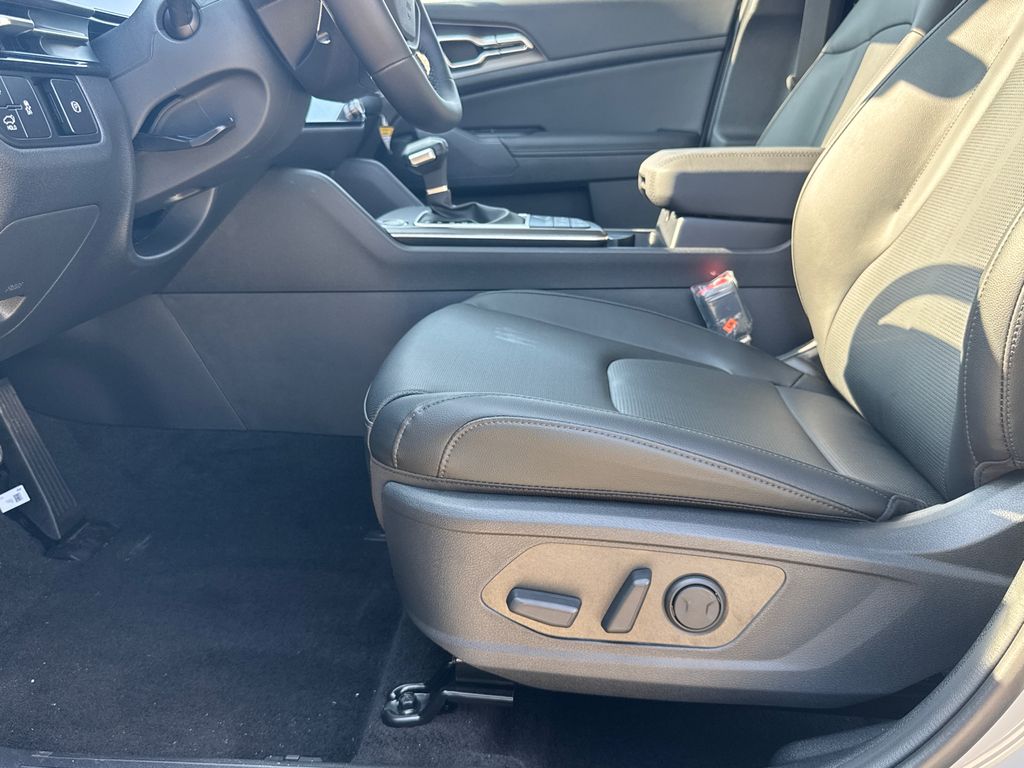 2026 Kia Sportage EX photo 10