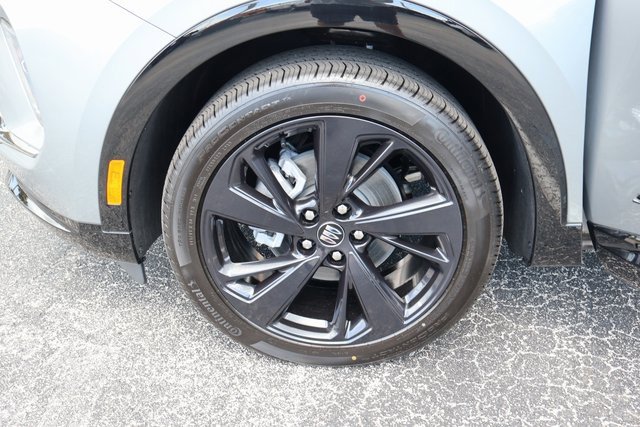 2025 Buick Envision Sport Touring photo 8