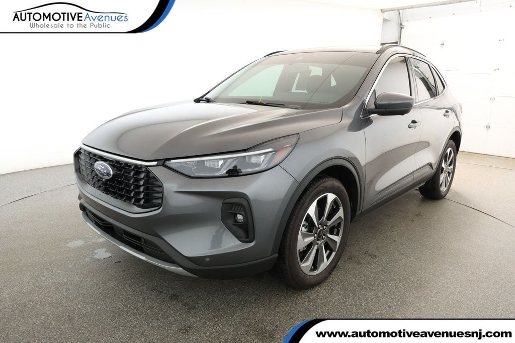 2024 Ford Escape Platinum's photo