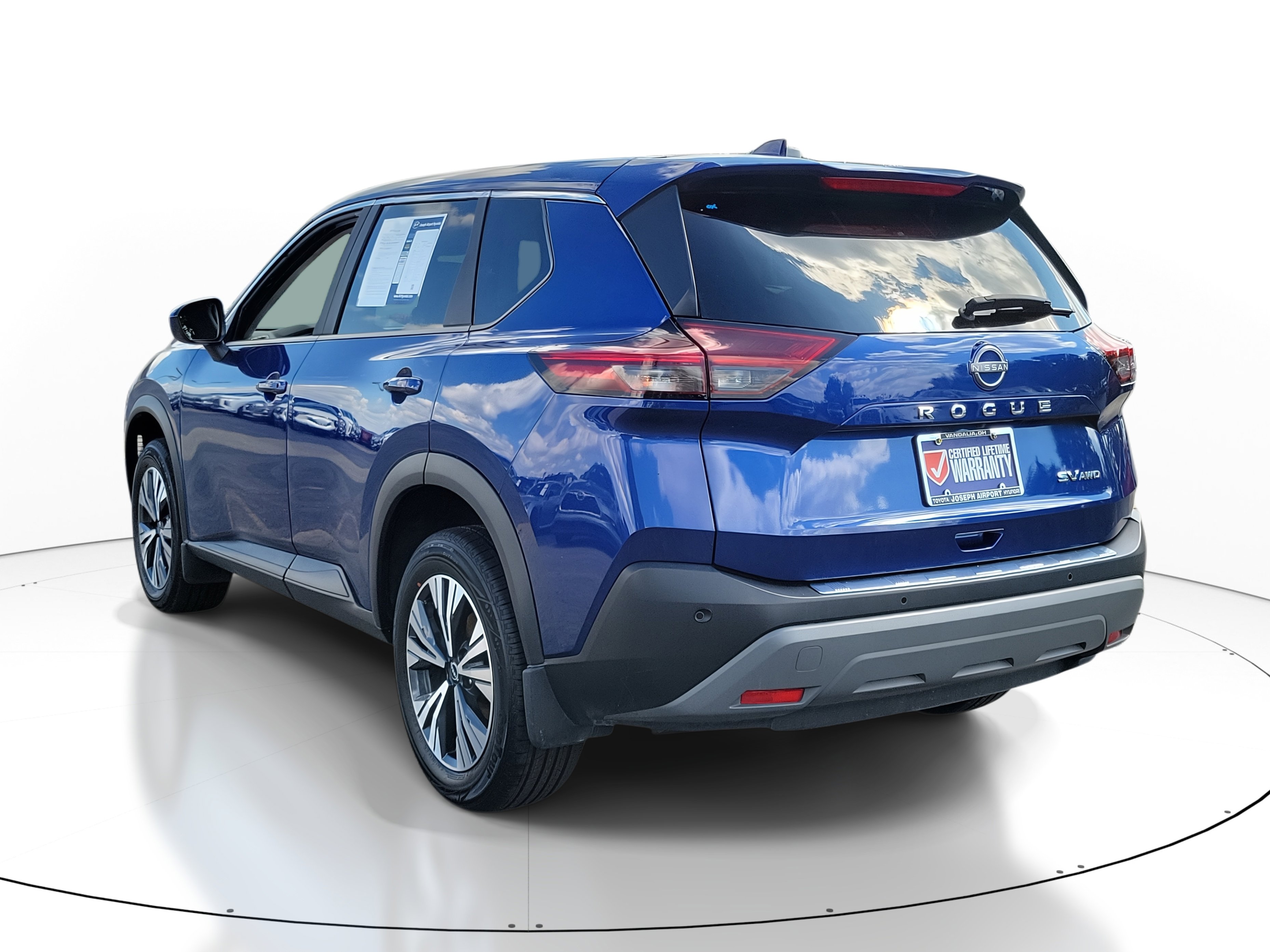 2023 Nissan Rogue SV photo 3
