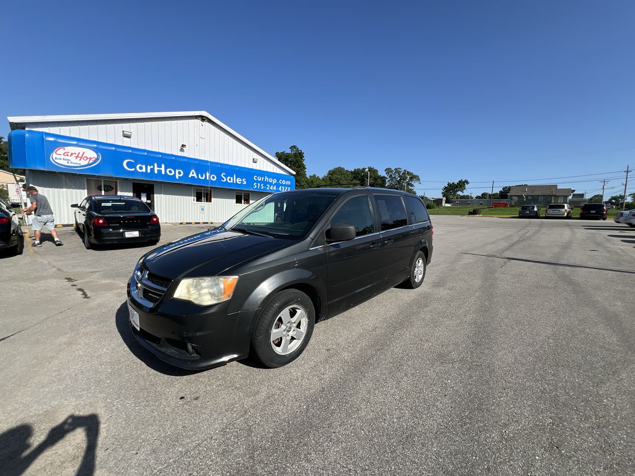 Used 2011 Black Dodge CREW image 1