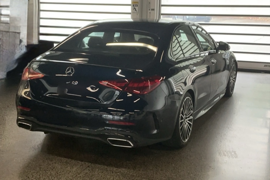 2022 Mercedes Benz C 300 photo 2