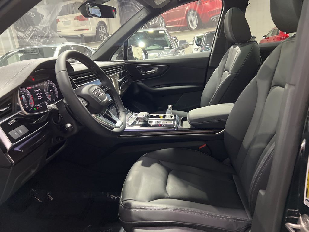 2025 Audi Q7 55 Premium photo 22
