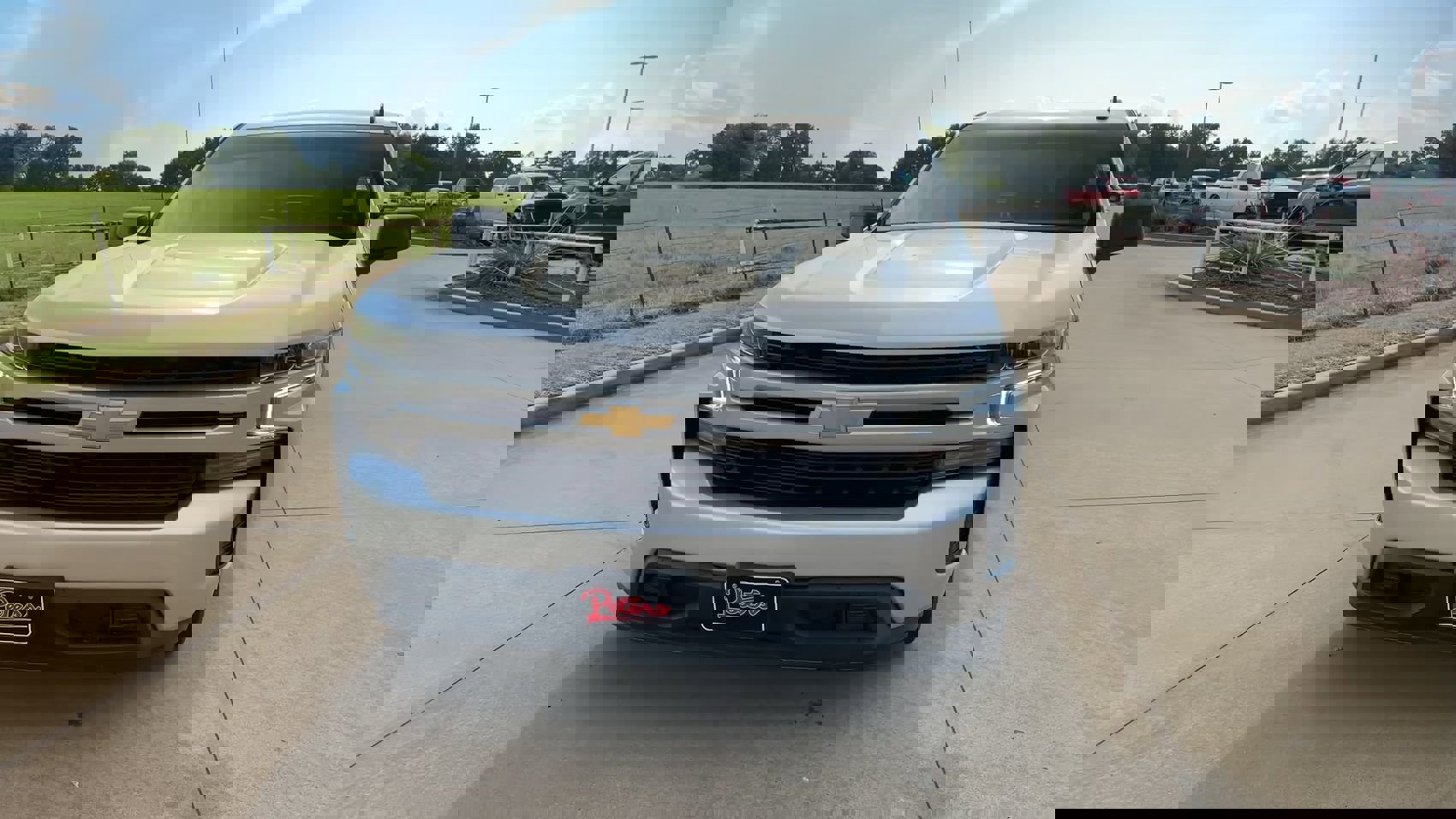 2021 Chevrolet Silverado 1500 LT photo 3
