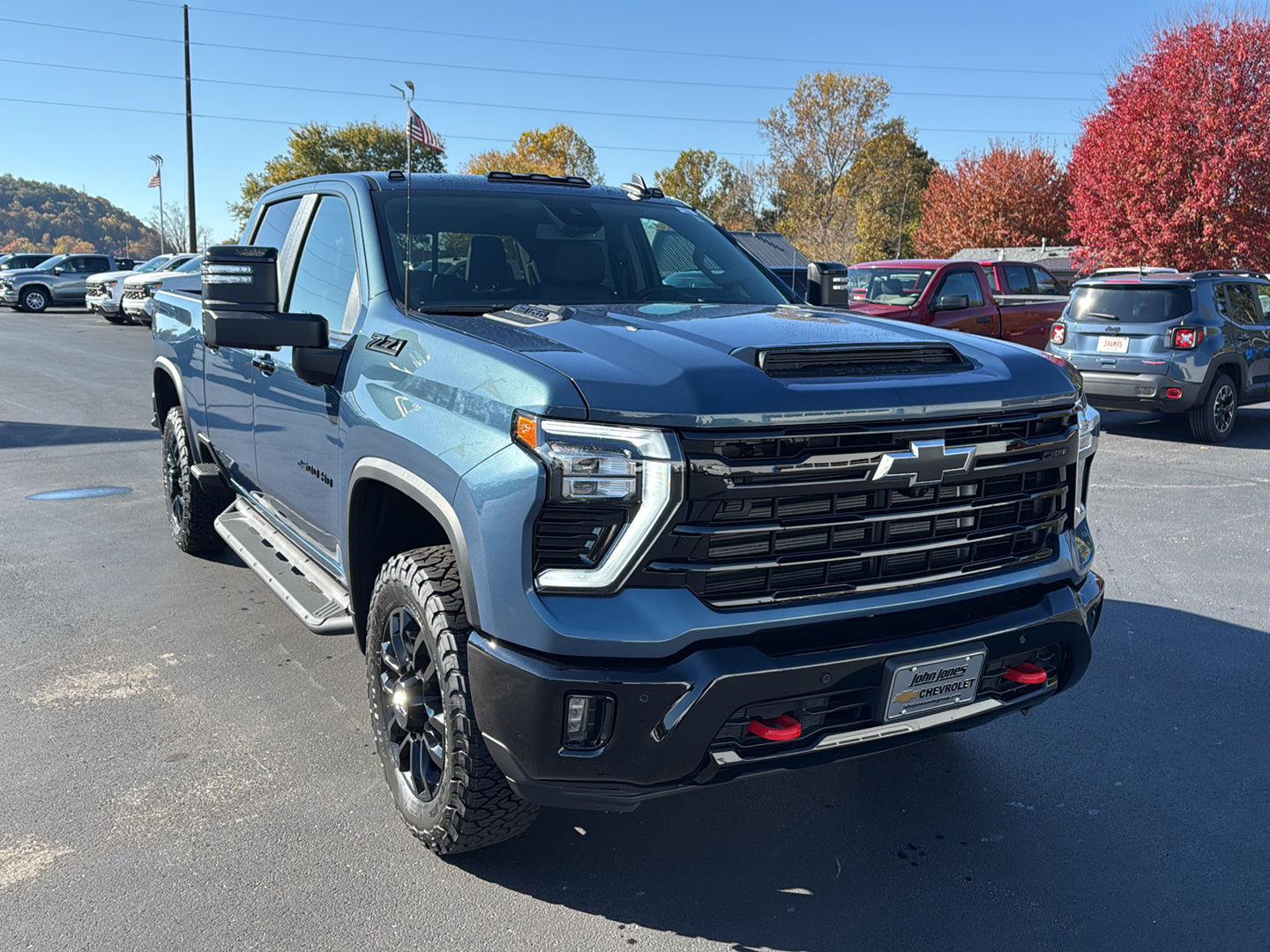 2026 Chevrolet Silverado LT photo 2