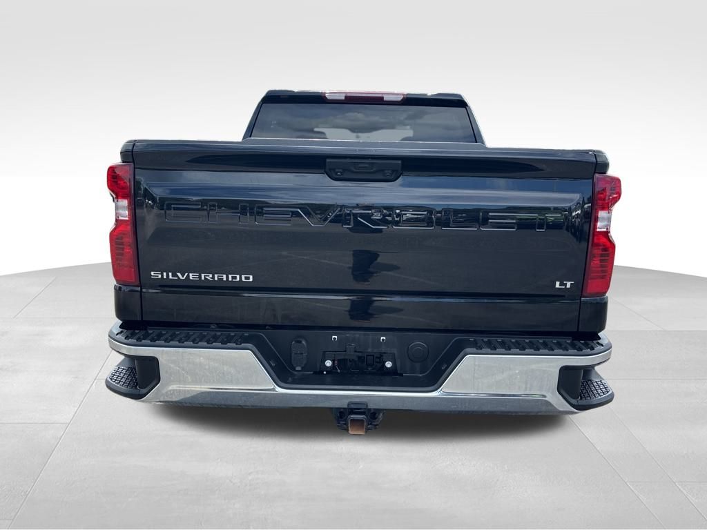 2022 Chevrolet Silverado 1500 LT photo 4