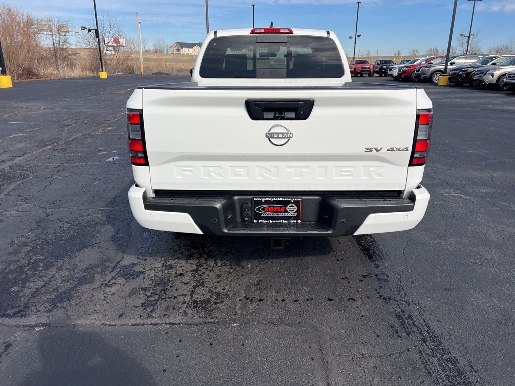 2024 Nissan Frontier SV photo 4